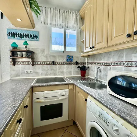 公寓 Apartamento Centro A 1 Min Playa 内尔哈